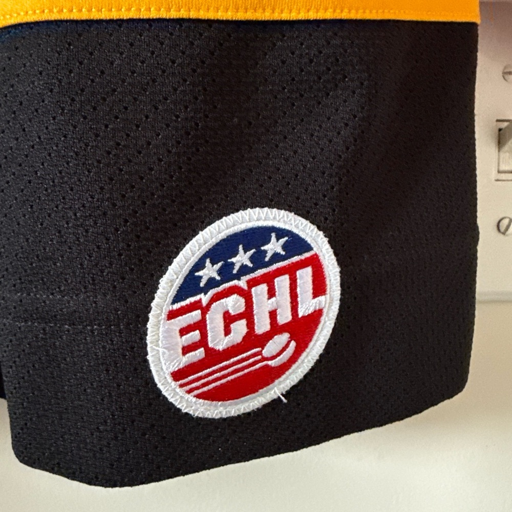 MEN’S CCM INDY FUEL ECHL AUTHENTIC HOCKEY GAME JERSEY SZ 52 - RED RARE - Picture 7 of 8